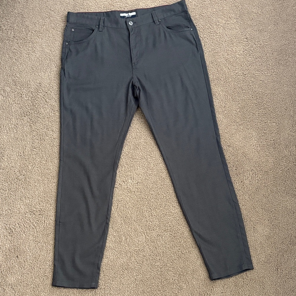 johnnie-O Gray Pants size 34W 32L